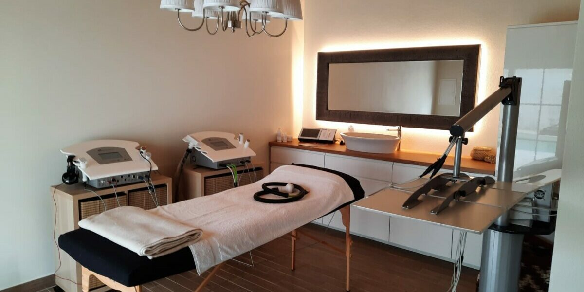 centre-formation-portugal-5 Table de massage dans le centre de formation Luno avec les machines esthétiques de Luno